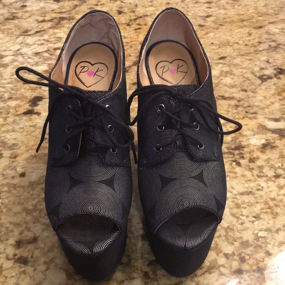Penny Loves Kenny Platform Shoes, size 7.5.